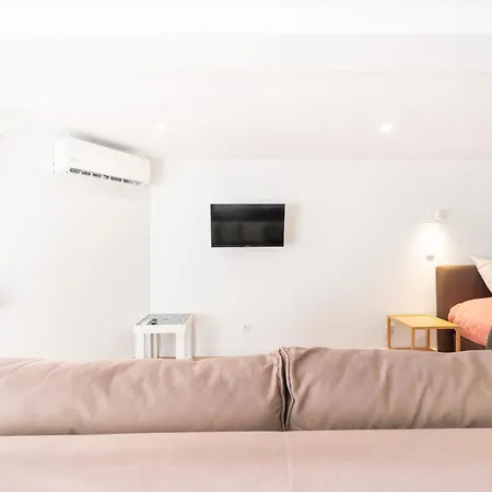 Charming Of A22 W Option Breakfast Appartement Portimão